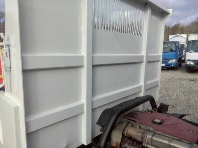 HINO DUTRO 2014 Image 31