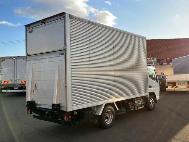 MITSUBISHI CANTER 2011 Image 31