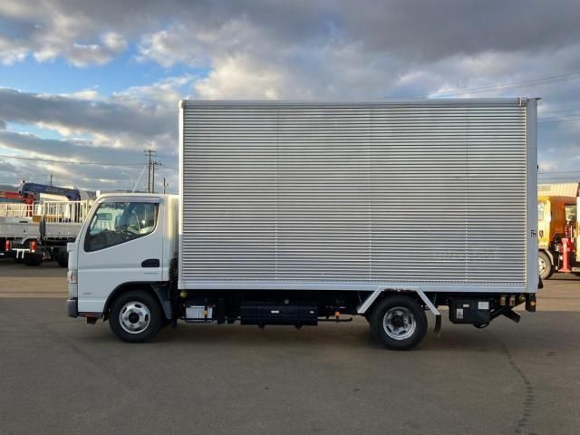 MITSUBISHI CANTER 2011 Image 31