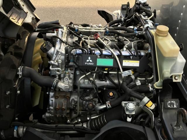 MITSUBISHI CANTER 2011 Image 31