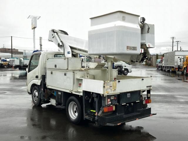 HINO DUTRO 2009 Image 31