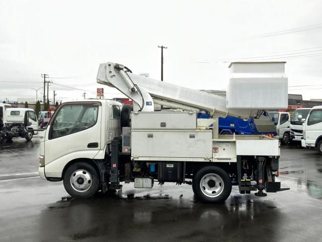 HINO DUTRO 2009 Image 31