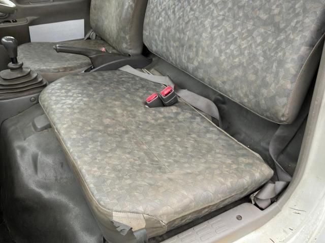 HINO DUTRO 2009 Image 31