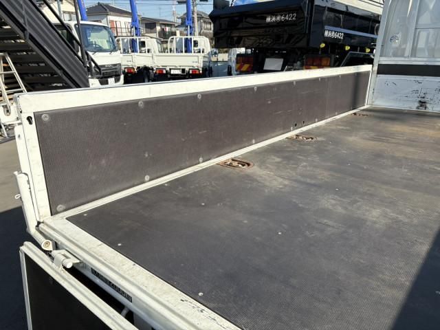 HINO DUTRO 2019 Image 31