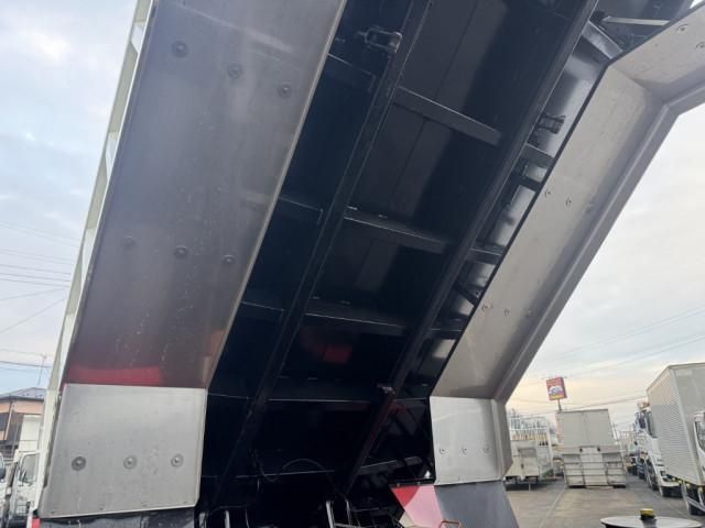 MITSUBISHI FUSOU SUPER GREAT 2025 Image 31