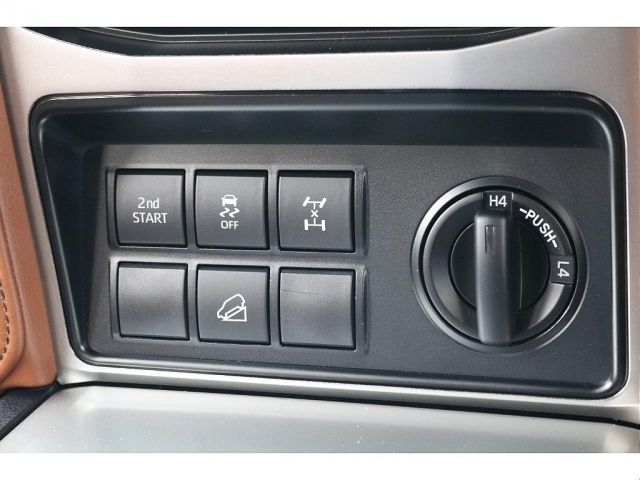 TOYOTA LANDCRUISER PRADO 2021 Image 31