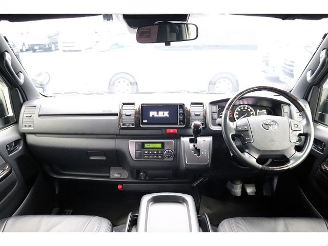 TOYOTA HIACE VAN 2WD 2024 Image 31