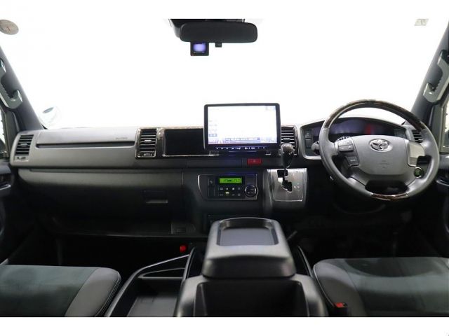 TOYOTA HIACE VAN 2WD 2019 Image 31