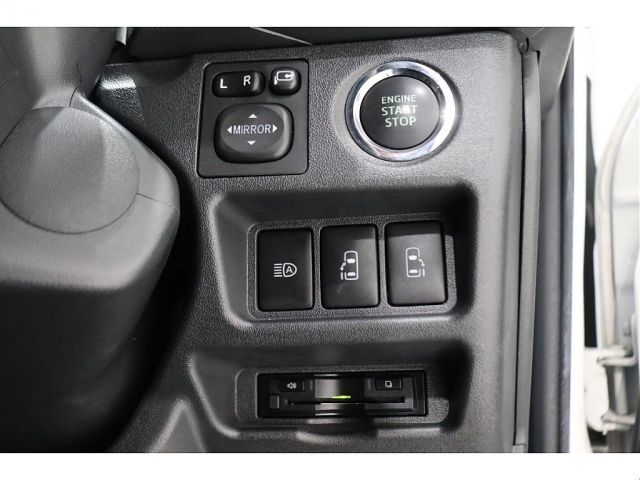 TOYOTA HIACE VAN 2WD 2019 Image 31