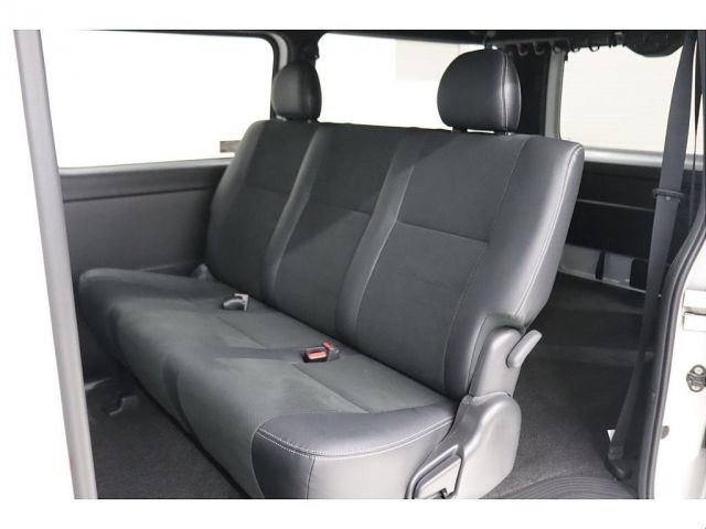 TOYOTA HIACE VAN 2WD 2019 Image 31