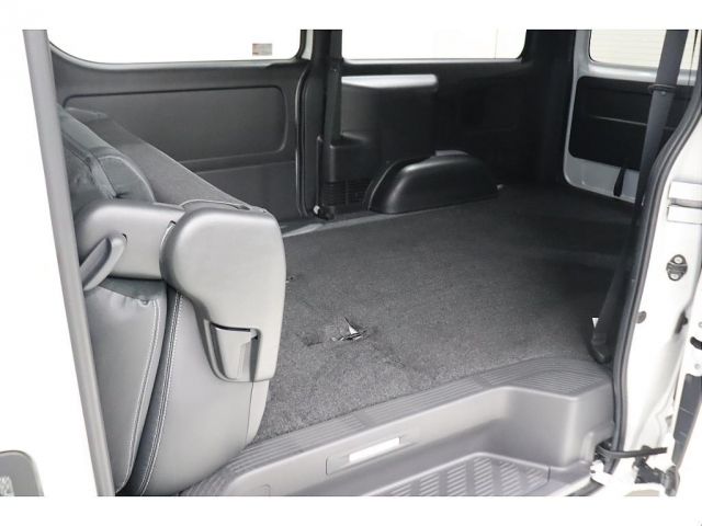 TOYOTA HIACE VAN 2WD 2019 Image 31