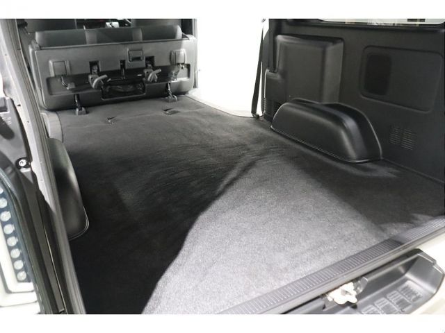 TOYOTA HIACE VAN 2WD 2019 Image 31