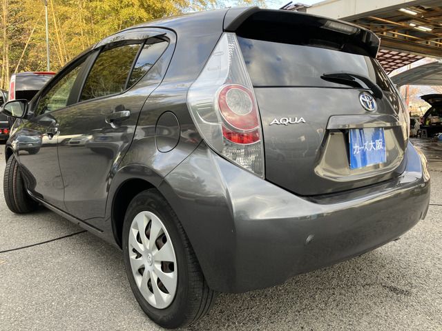 TOYOTA AQUA 2013 Image 31