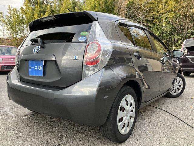 TOYOTA AQUA 2013 Image 31