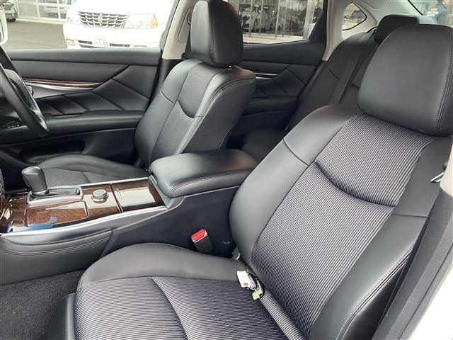 NISSAN FUGA 4WD 2011 Image 31