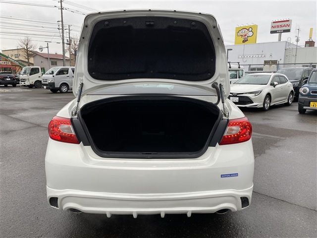 NISSAN FUGA 4WD 2011 Image 31