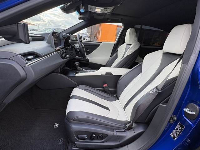 TOYOTA LEXUS ES300H 2021 Image 31