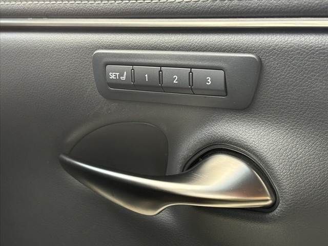 TOYOTA LEXUS ES300H 2021 Image 31