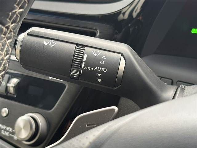 TOYOTA LEXUS ES300H 2021 Image 31