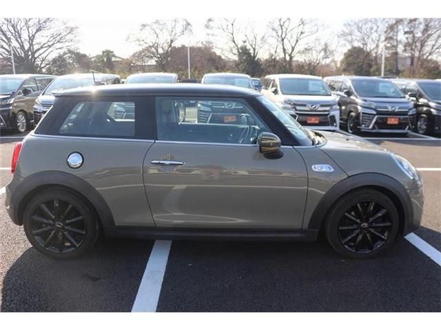 BMW MINI COOPER S 2018 Image 31
