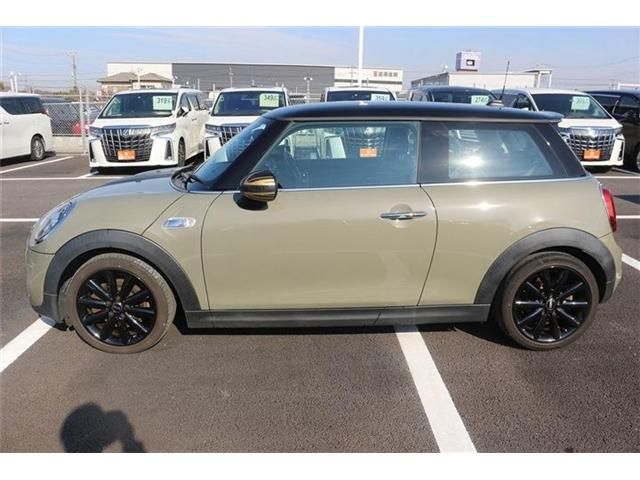 BMW MINI COOPER S 2018 Image 31