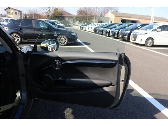 BMW MINI COOPER S 2018 Image 31