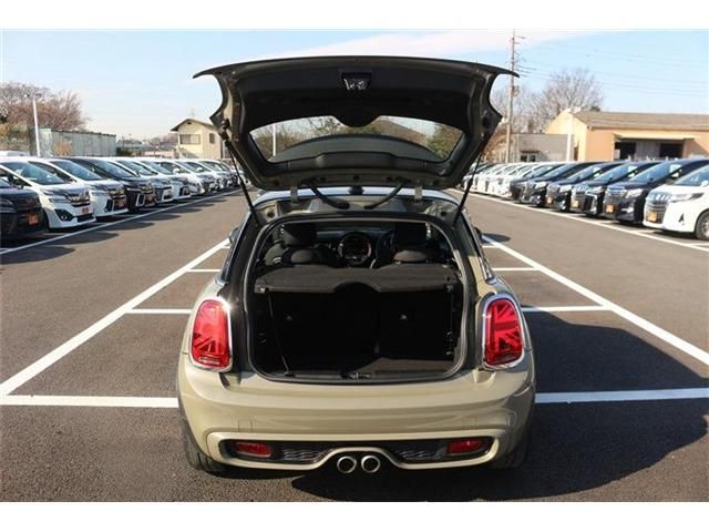 BMW MINI COOPER S 2018 Image 31