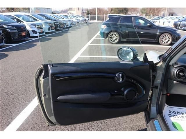 BMW MINI COOPER S 2018 Image 31