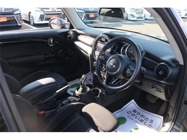 BMW MINI COOPER S 2018 Image 31