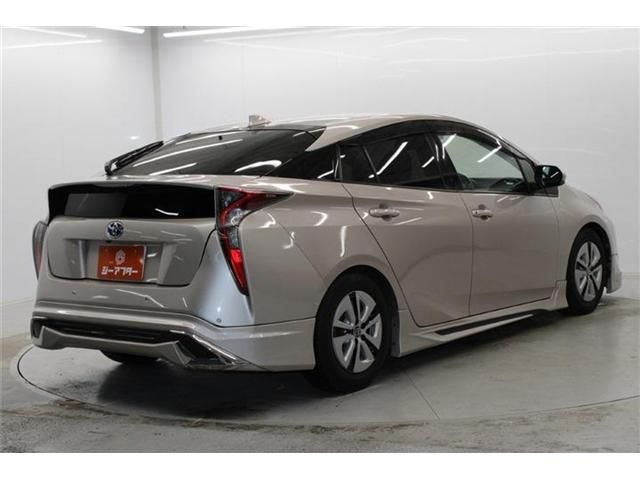 TOYOTA PRIUS 2016 Image 31