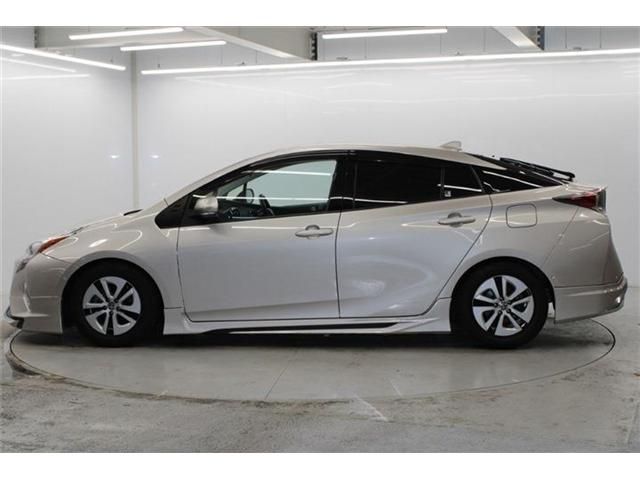 TOYOTA PRIUS 2016 Image 31