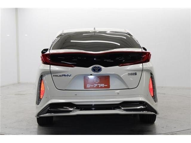 TOYOTA PRIUS PHV 2018 Image 31