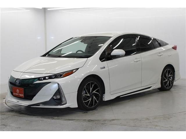 TOYOTA PRIUS PHV 2018 Image 31