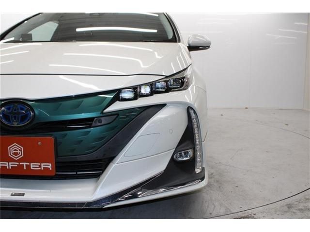 TOYOTA PRIUS PHV 2018 Image 31