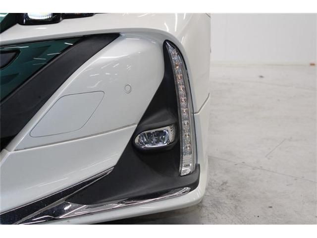 TOYOTA PRIUS PHV 2018 Image 31