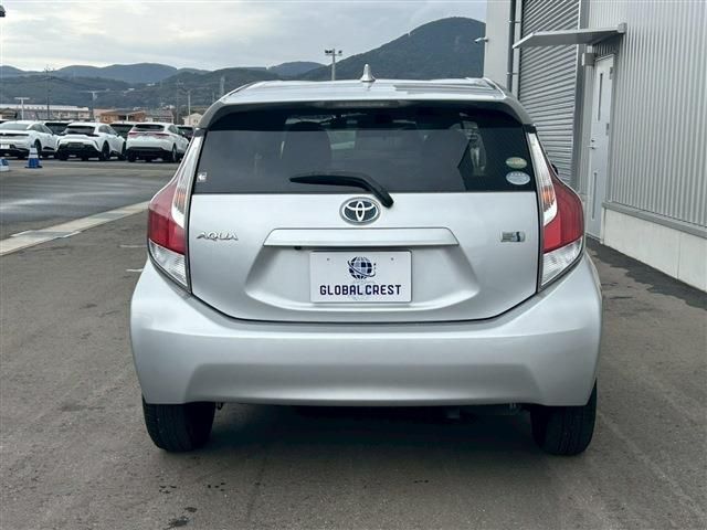 TOYOTA AQUA 2017 Image 31