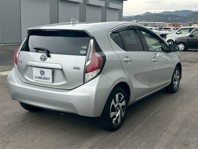 TOYOTA AQUA 2017 Image 31