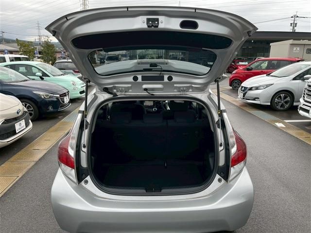 TOYOTA AQUA 2017 Image 31