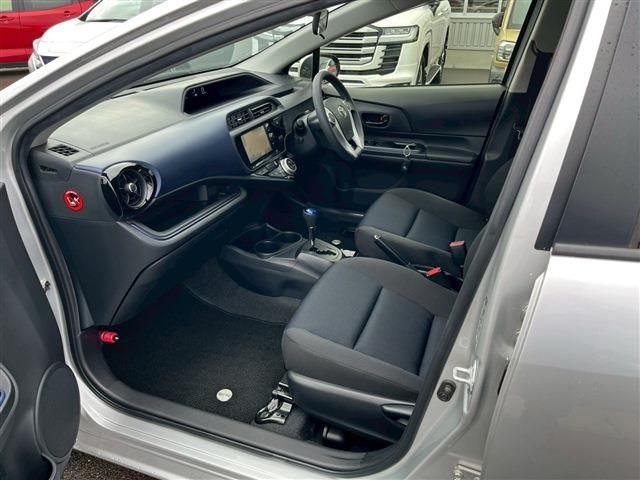 TOYOTA AQUA 2017 Image 31