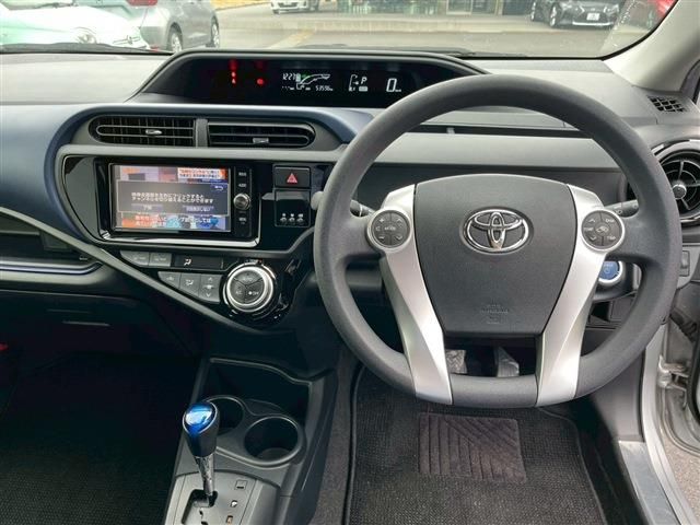 TOYOTA AQUA 2017 Image 31