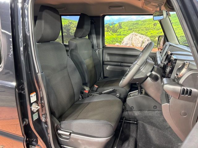 SUZUKI JIMNY NOMADE 2025 Image 31