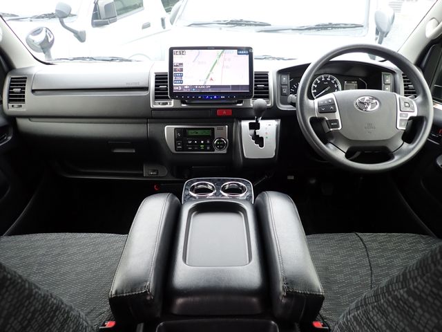 TOYOTA HIACE VAN 2WD 2021 Image 31