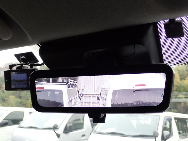 TOYOTA HIACE VAN 2WD 2021 Image 31