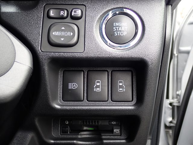 TOYOTA HIACE VAN 2WD 2021 Image 31