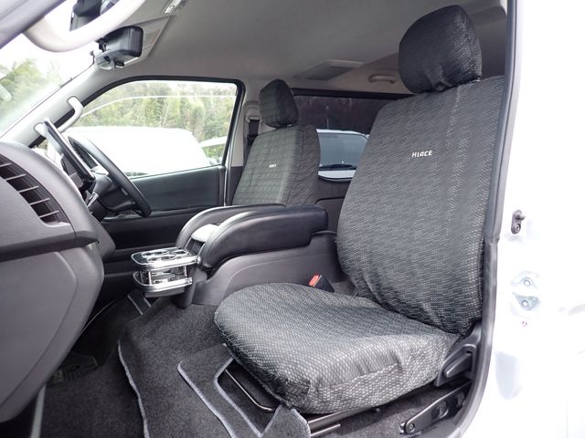 TOYOTA HIACE VAN 2WD 2021 Image 31