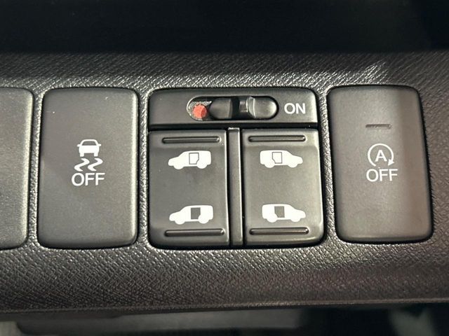 HONDA STEPWAGON SPADA 2013 Image 31