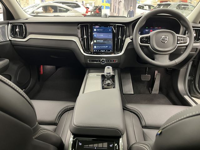 VOLVO V60 2025 Image 31