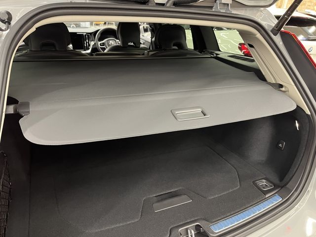 VOLVO V60 2025 Image 31