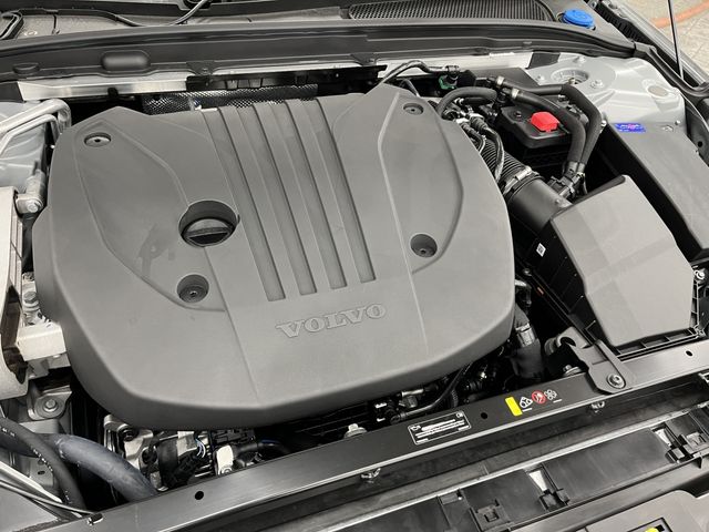 VOLVO V60 2025 Image 31