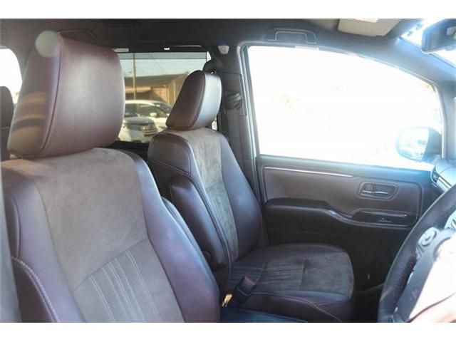 TOYOTA ESQUIRE HYBRID 2017 Image 31